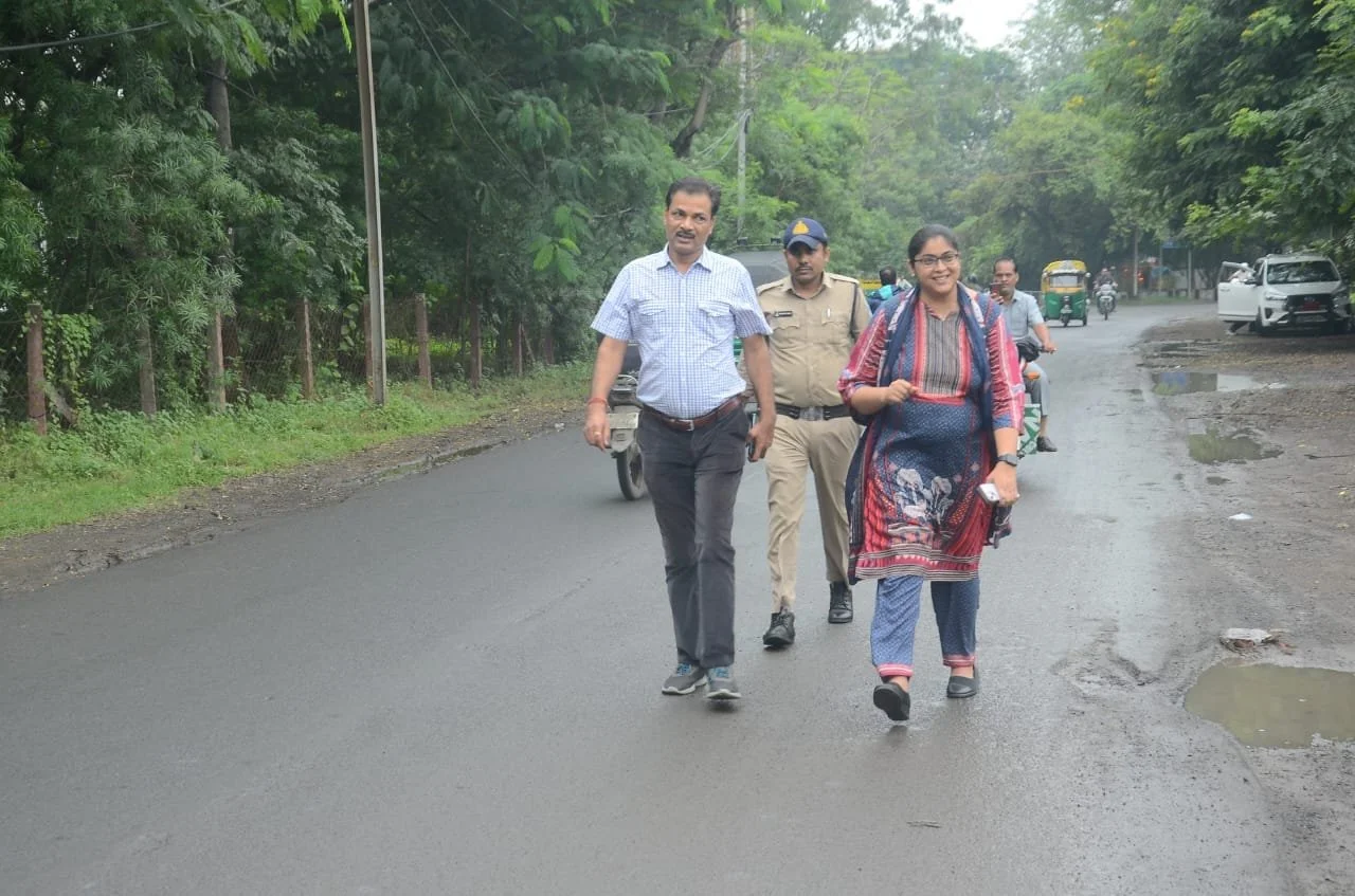 Harshika Singh No Car Day.jpg